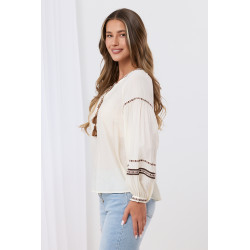 Bluzka boho z haftem i wiązaniem przy dekolcie