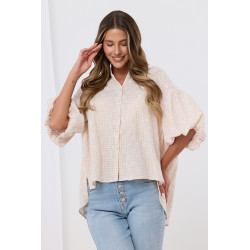 Asymetryczna koszula w kratę z ażurowymi haftami
