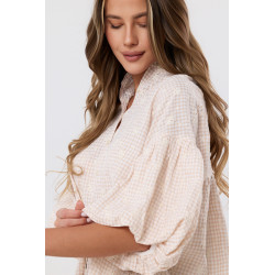 Asymetryczna koszula w kratę z ażurowymi haftami