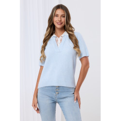 Sweter z koronkowym kołnierzem