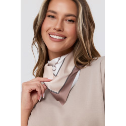 Bluzka oversize z krótkim rękawem i ozdobną apaszką