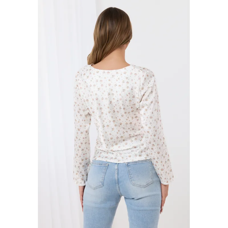 Kwiatowa bluzka z ozdobnym marszczeniem