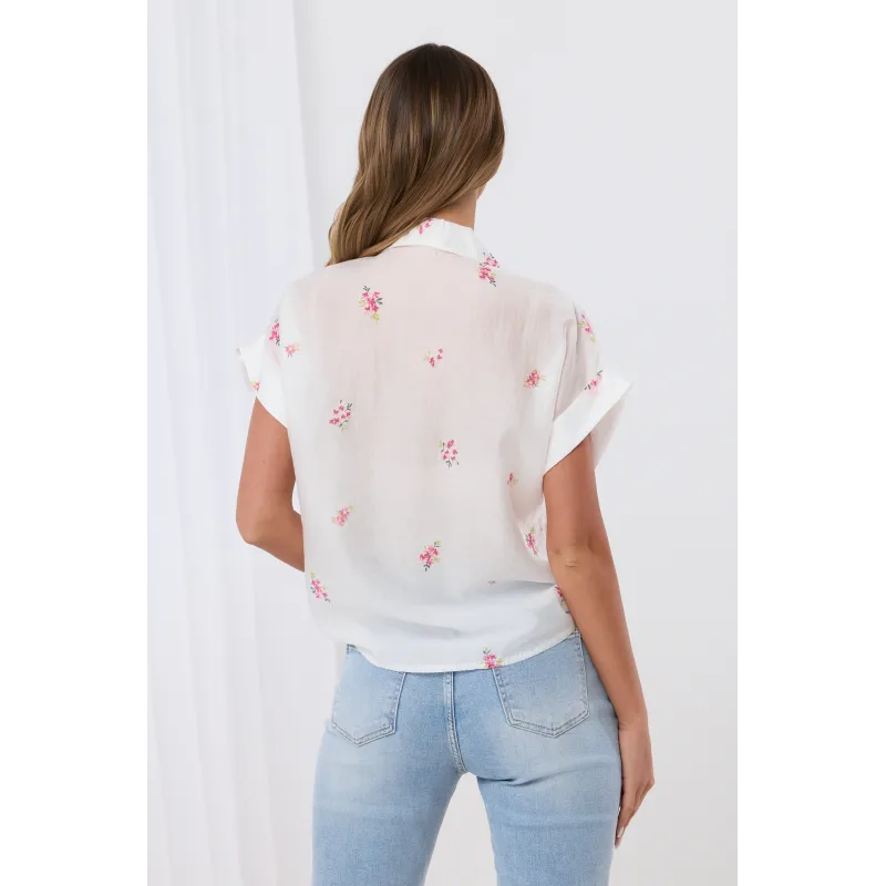 Koszulowa bluzka w drobne kwiaty