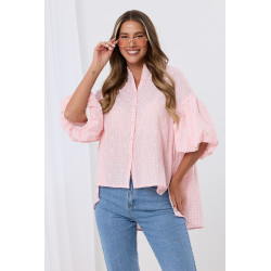 Asymetryczna koszula w kratę z ażurowymi haftami