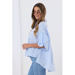 Asymetryczna koszula w kratę z ażurowymi haftami