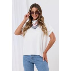 Bluzka oversize z krótkim rękawem i ozdobną apaszką