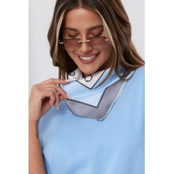 Bluzka oversize z krótkim rękawem i ozdobną apaszką