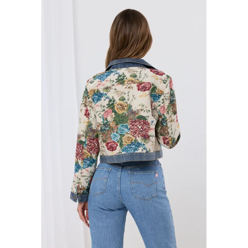 Kwiatowa kurtka jeansowa o skróconym kroju