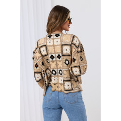 Krótki kardigan szydełkowy z motywem kwiatowym