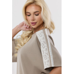 Bawełniana bluzka oversize z koronką na ramionach