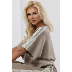 Bawełniana bluzka oversize z koronką na ramionach