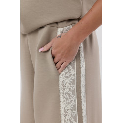 Bawełniane spodnie z koronkowymi lampasami