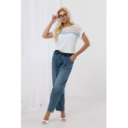 Jeansy typu mom fit z paskiem