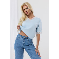 Sweter z krótkim rękawem i koronkowym wykończeniem