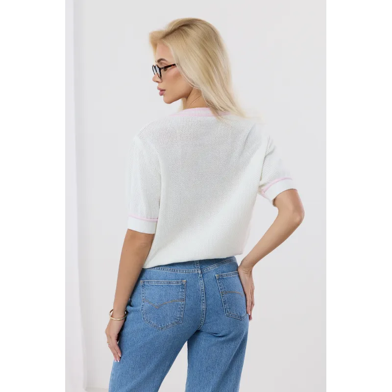 Ażurowy sweter z krótkim rękawem i kontrastowym wykończeniem