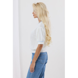 Ażurowy sweter z krótkim rękawem i kontrastowym wykończeniem