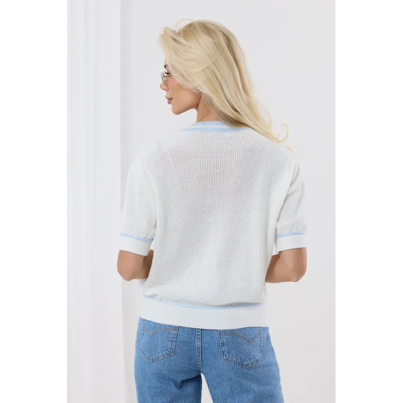 Ażurowy sweter z krótkim rękawem i kontrastowym wykończeniem