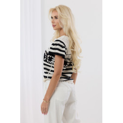 Sweter w paski z ażurowym wzorem