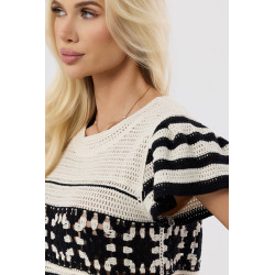 Sweter w paski z ażurowym wzorem