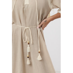 Sukienka midi w stylu boho z haftem i chwostami