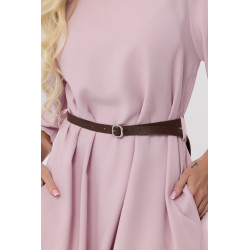 Elegancka sukienka midi z bufiastymi rękawami i paskiem