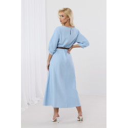 Elegancka sukienka midi z bufiastymi rękawami i paskiem