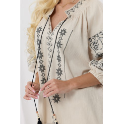 Bluzka boho z haftem i chwostami