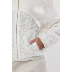 Kurtka bomberka z koronkowymi wstawkami