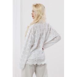 Lekka koszula z długim rękawem i koronkowym dołem