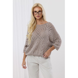 Ażurowy sweter o luźnym kroju