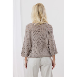 Ażurowy sweter o luźnym kroju