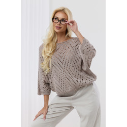 Ażurowy sweter o luźnym kroju