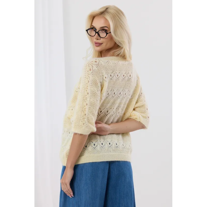 Ażurowy sweterek z rękawem 3/4