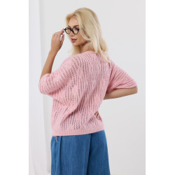 Luźny sweter z szerokimi rękawami i ozdobnym splotem