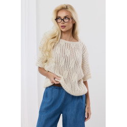 Luźny sweter z szerokimi rękawami i ozdobnym splotem