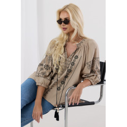 Bluzka boho z haftem i chwostami