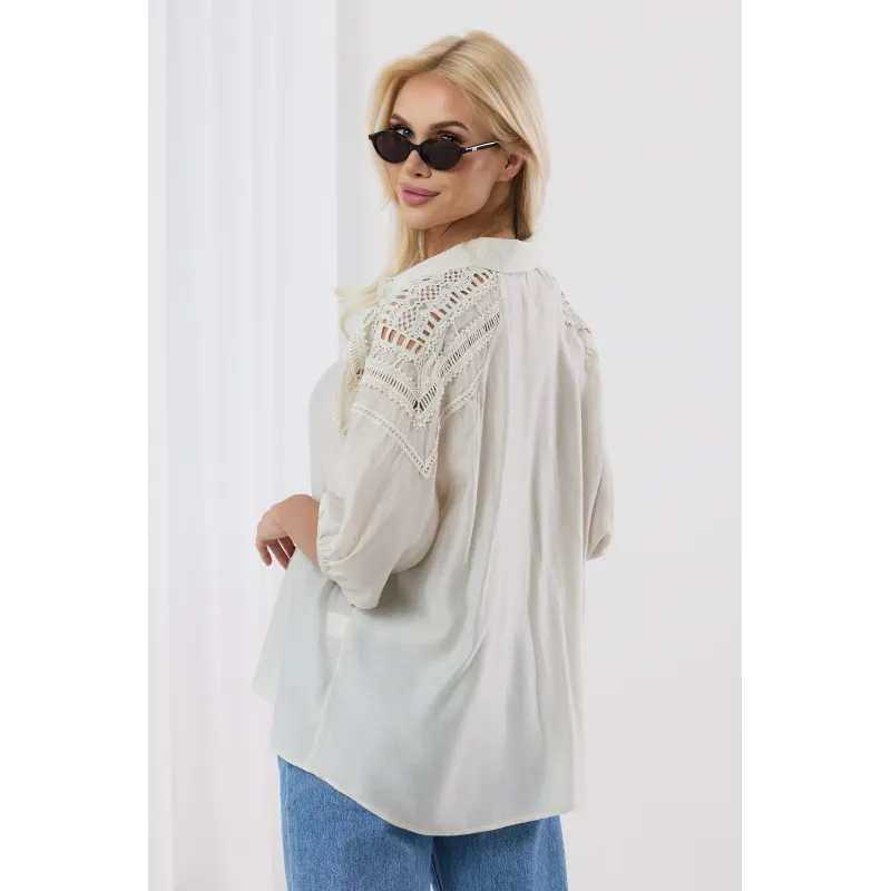 Koszula z bawełny z ozdobnym haftem na ramionach