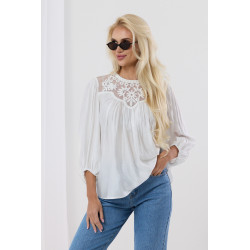 Bluzka w stylu boho z ażurowymi wstawkami