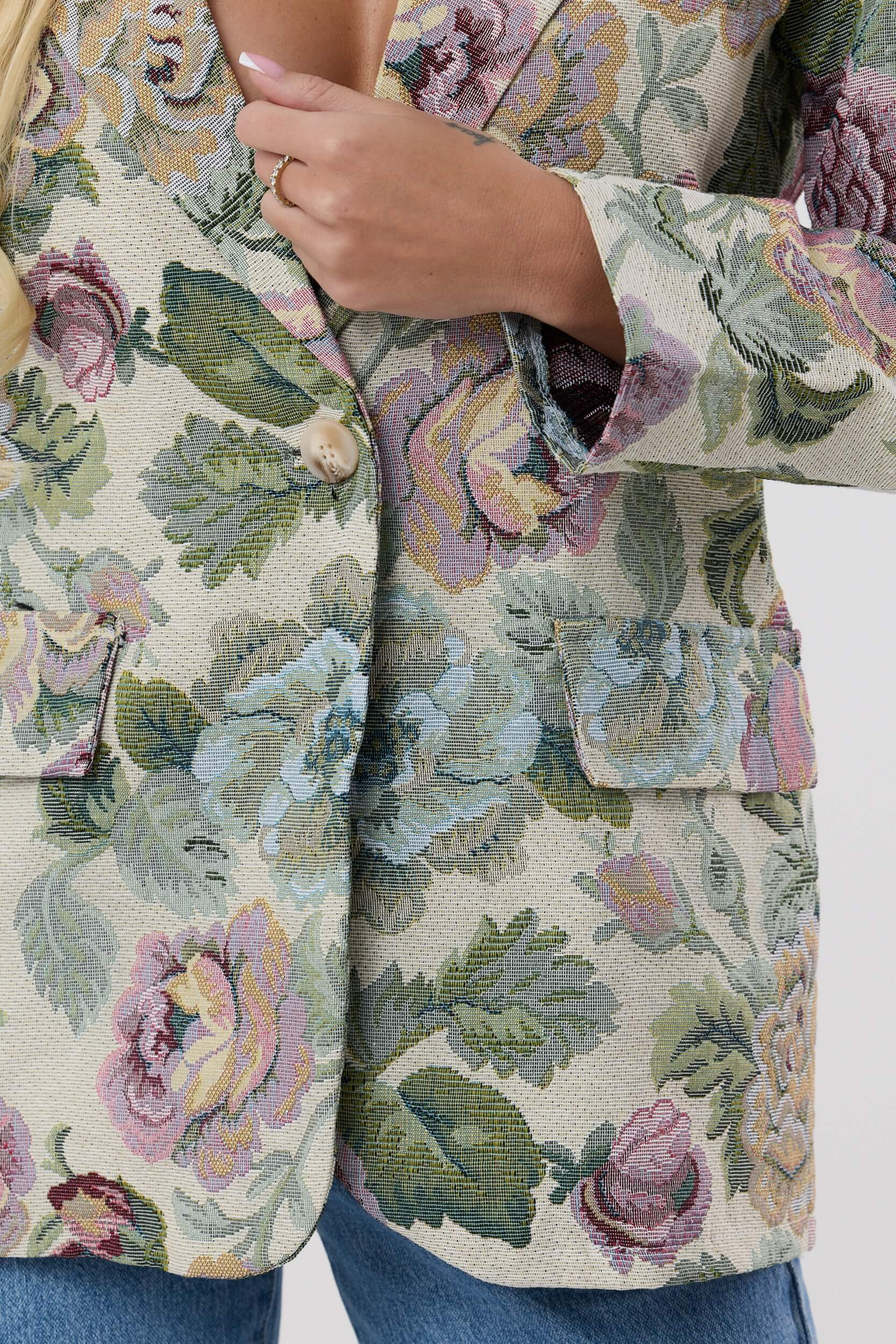 Żakardowa marynarka w kwiatowy wzór