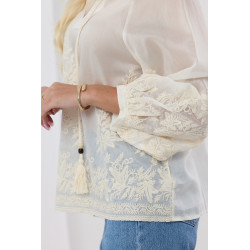 Bluzka boho z haftem i wiązaniem