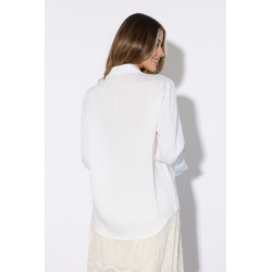 Koszula z haftowanymi kwiatami i perełkami