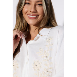 Koszula z haftowanymi kwiatami i perełkami