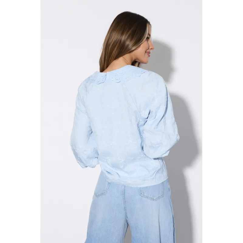 Haftowana koszula z podwójnym kołnierzem i bufkami