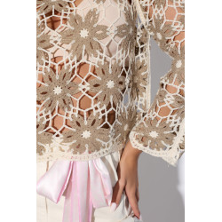 Ażurowa bluzka w stylu boho w kwiaty