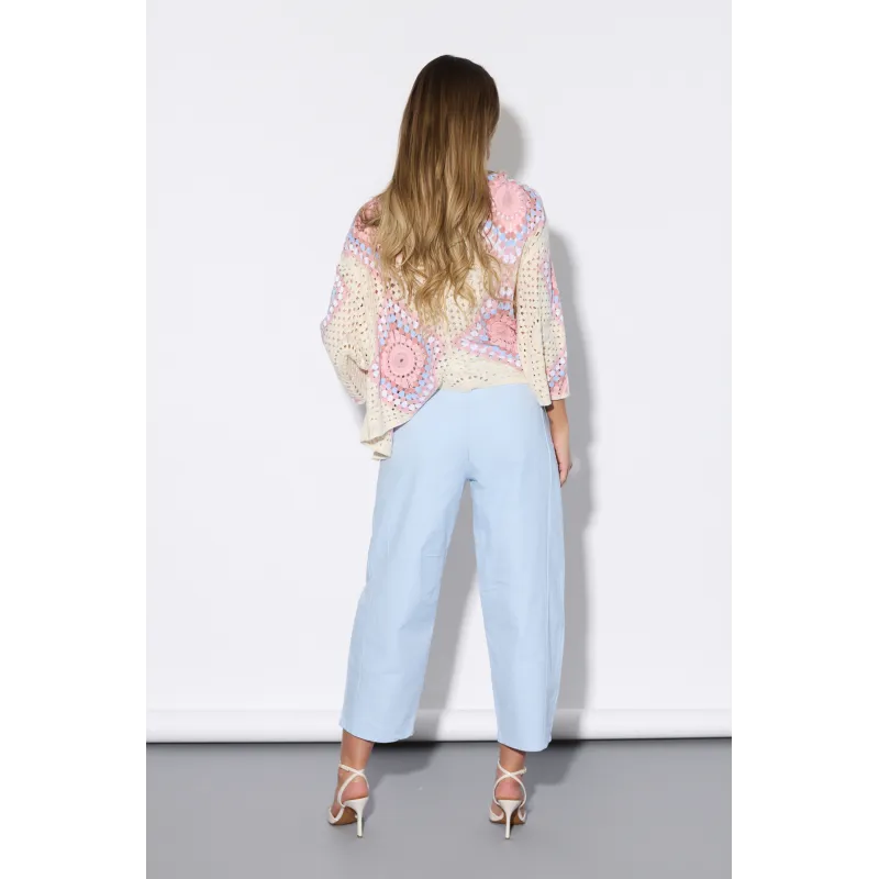 Szerokie spodnie 7/8 z ozdobną satynową szarfą