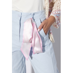 Szerokie spodnie 7/8 z ozdobną satynową szarfą