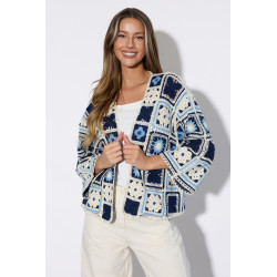 Krótki kardigan szydełkowy z motywem kwiatowym