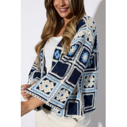 Krótki kardigan szydełkowy z motywem kwiatowym