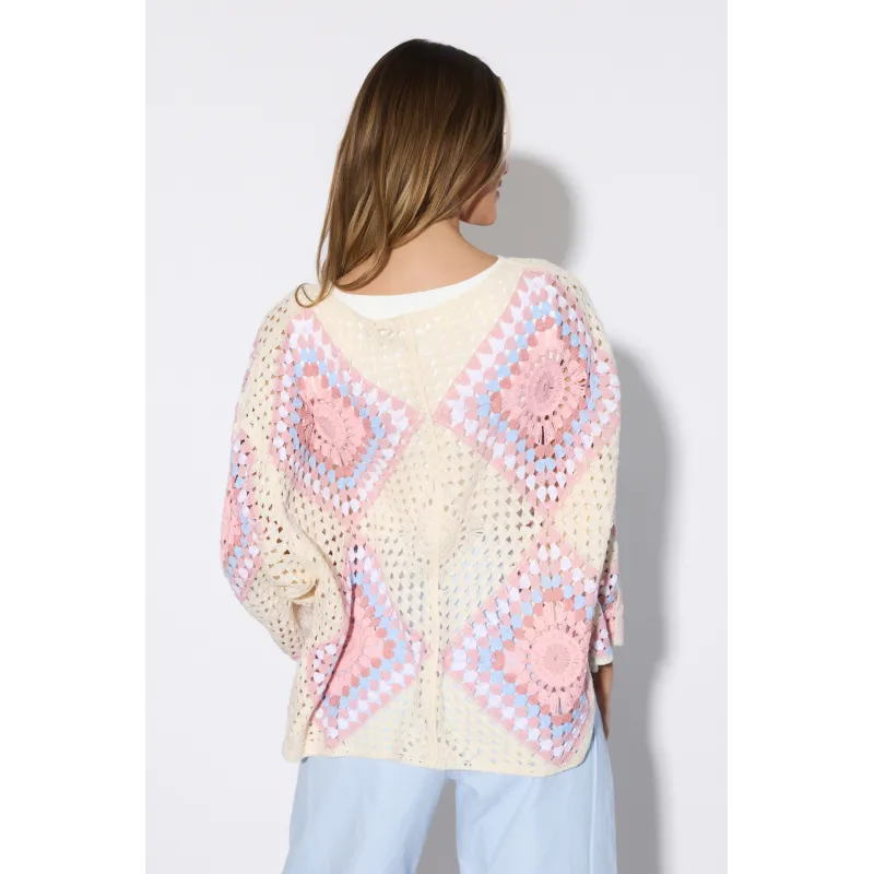 Ażurowy kardigan z szerokimi rękawami