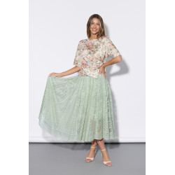 Koronkowa spódnica midi w stylu boho